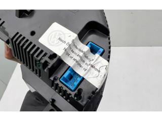 Панель приборов 8H0920982F   Audi RS4 B7       