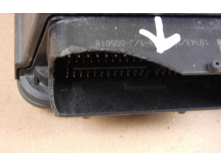 Блок управления двигателя 8966133Y70   Toyota Camry VIII XV70 