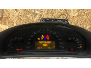Přístrojová deska  Mercedes-Benz C W203 2000 A2035400711, 110008896011  