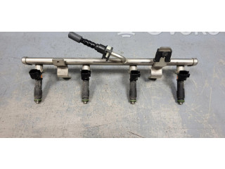 Топливная рампа 04627120AC   Jeep Cherokee  