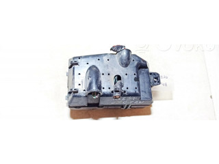 Блок предохранителей  71543256   Ford Mondeo Mk III    