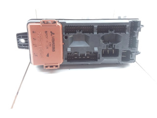 Блок предохранителей MB953355, 2L050725   Mitsubishi Space Star    