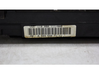 Přístrojová deska  Mercedes-Benz C W203 2002 a2035407111, 110080111  