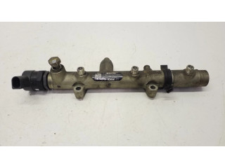 Vstřikovací lišta F00R001823, 059130090J   Audi A4 S4 B7 8E 8H  pro naftový motor 2.7  