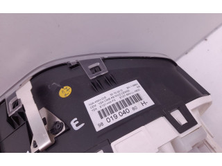 Přístrojová deska  Peugeot 208 2013 9801904080  