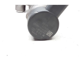 Vstřikovač 31272896, 31303238   Volvo V60    D5204T2 