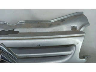 Передняя решётка Citroen Berlingo 1996-2002 года 9635603977      