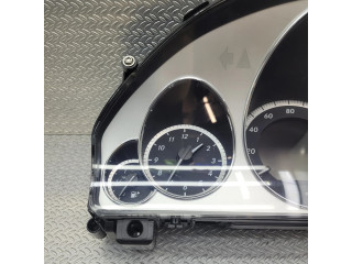 Přístrojová deska  Mercedes-Benz E C207 W207 2010 A2129005104  