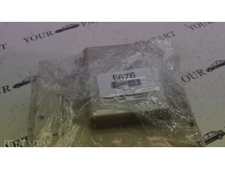   Pojistková skříňka 8273053020   Lexus  220D-250-350 2006