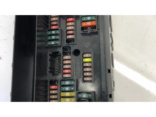Блок предохранителей  9234421, 01521629   BMW 5 F10 F11    