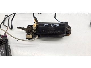 Řídící jednotka 028906021J, 4A0905851E   Audi A6 S6 C4 4A 1995