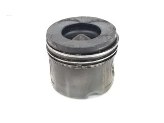 Píst 11247790515   BMW 1 E82 E88   2.0  