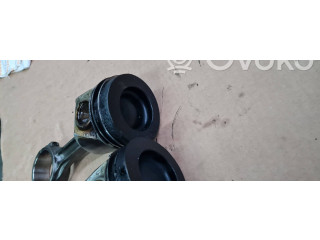 Píst 81L155   Audi A4 S4 B9    DEU DEUA 