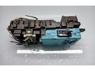 Блок предохранителей MR228760, 2323006072   Mitsubishi Colt    