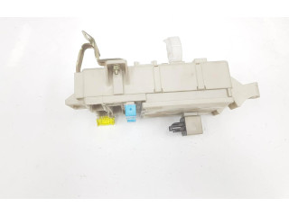   Pojistková skříňka 8273060080, 8273060080   Toyota Land Cruiser (J120) 2005