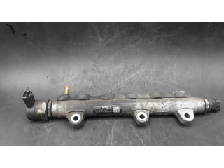 Топливная рампа 0445214153, 8200661279A   Renault Trafic II (X83) 2.0 
