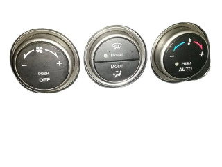 Блок управления климат-контролем    Mazda 5