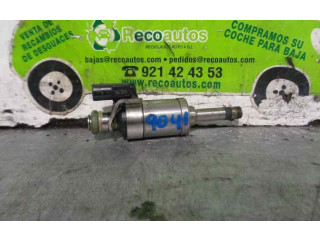 Vstřikovač 0261500   Ford C-MAX II    M1DD 