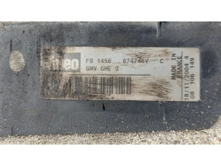 Вентилятор радиатора     8674734, 874746    Chrysler Voyager 2.8