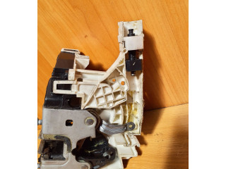 Замок багажника A9067401035    Volkswagen Crafter 2006 - 2016 года