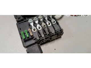 Блок предохранителей 7D0937550E   Volkswagen Transporter - Caravelle T4    