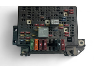   Pojistková skříňka 15328842   Nissan Quest 1998