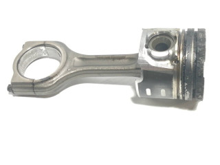 Píst    Citroen Xsara    9HX 