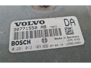Řídící jednotka 30771550, 0281012103   Volvo XC70 2007