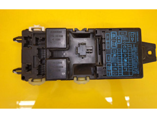 Блок предохранителей MB953355, MR318828   Mitsubishi Space Star    