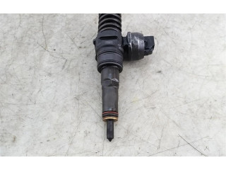 Vstřikovač 038130073BA   Volkswagen PASSAT B5.5    AVF 