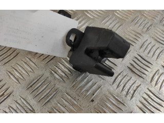 Замок багажника     Volkswagen Caddy 2004 - 2010 года