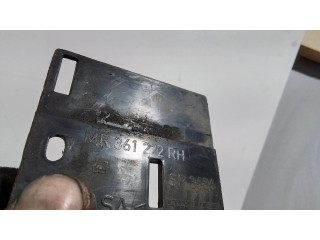 Передняя решётка Mitsubishi Carisma 2000-2004 года MR361222, 523686      