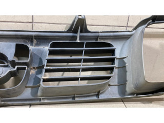 Передняя решётка Nissan Navara D22 1997-2004 года 623102S4, 623102S400      