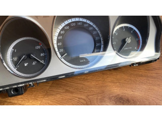 Přístrojová deska  Mercedes-Benz C W204 2010 A2049003802  
