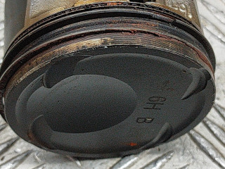 Píst 2351003HA0, 2304103HA0   Hyundai Ioniq  pro benzínový / Электричество motor 1.6  