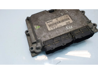 Блок управления двигателя 0281010738, 73501236   Fiat Stilo