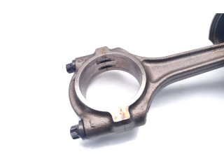 Píst A16XER   Opel Astra J    A16XER 