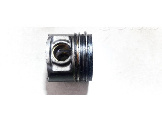 Píst    Alfa Romeo 156  pro naftový motor 1.9  