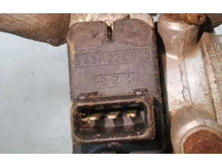 Vstřikovací lišta 0438121011, 026133353   Audi 80 90 B3     