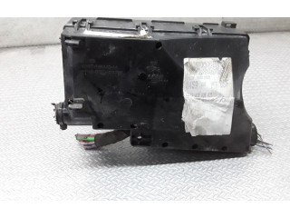   Pojistková skříňka AV6T14A142AA   Ford Grand C-MAX 2011