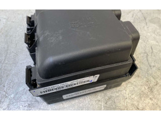 Блок предохранителей  JX6T-14A003-AB, JX6T-14A094-AE   Ford Focus    