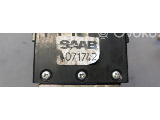 Блок управления климат-контролем 071742   Saab 9000 CS
