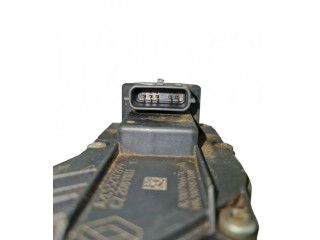 Клапан EGR Nissan X-Trail T31  2007 - 2014 года 8200796674D      