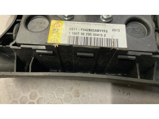 Подушка безопасности водителя XS77F042B8AAB   Ford Mondeo Mk III