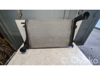 Интеркулер  1K0145803J   Skoda Octavia Mk2 (1Z) 2.0