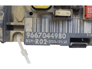   Pojistková skříňka 9667044980   Peugeot 5008 2011
