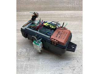 Блок предохранителей MB953355, MR318828   Mitsubishi Space Star    