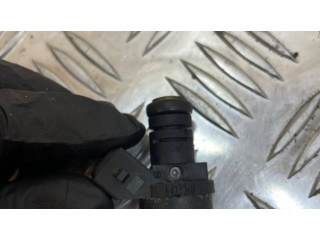 Vstřikovač 1427240   BMW 5 E60 E61  pro benzínový motor 2.2 M54B22 