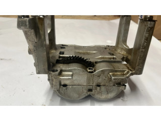 Масляный насос   FB5E6K360BE  Ford Mustang VI 2.3