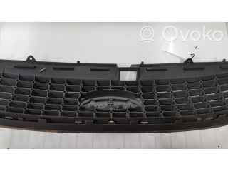 Передняя решётка Ford Mondeo Mk III 2000-2007 года 7S718200D      